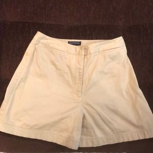 Ann Taylor size 4(fits like 2) khaki shorts